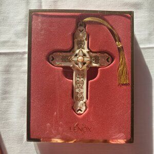 Lenox Florentine & Pearl Cross Ornament